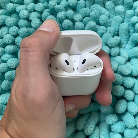 Apple airpods